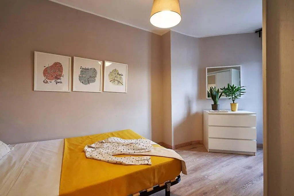 Bebarceloner Sant Andreu Apartments - 3 Bedrooms