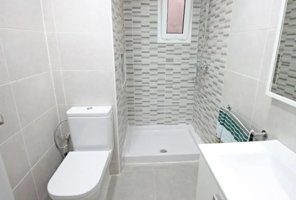 Bebarceloner Sant Andreu Apartments - 3 Bedrooms