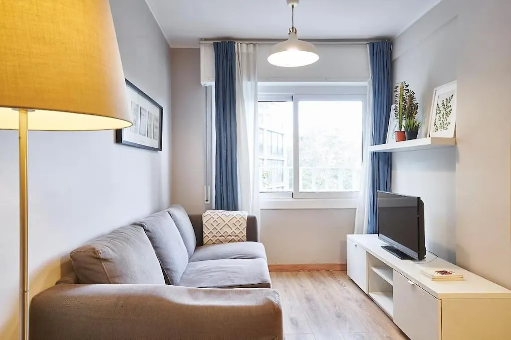 Bebarceloner Sant Andreu Apartments - 3 Bedrooms 0*, ברצלונה ספרד